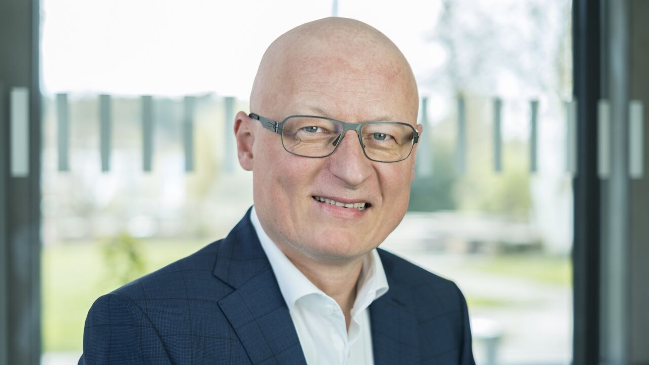 Peter Stebel